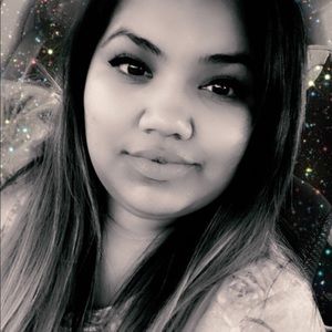 Meet your Posher, Noemi